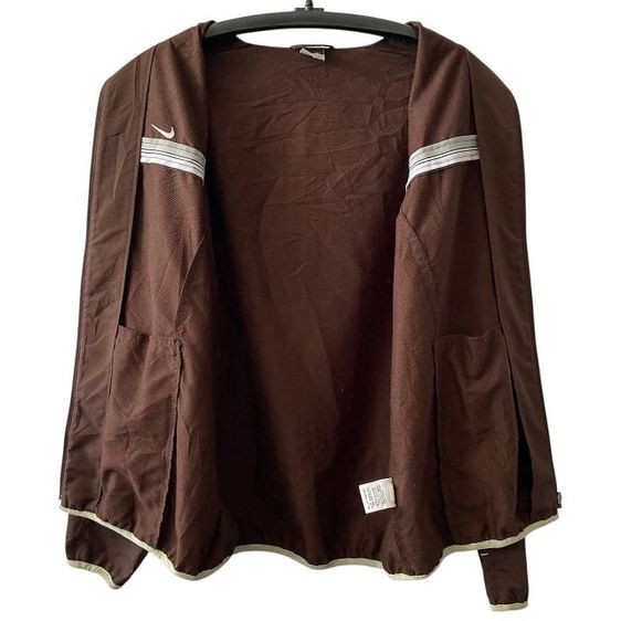 Nike เสื้อคลุม รูปที่ 4