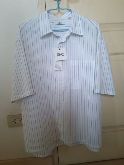 UNIQLO เสื้อเชิ้ตทรงหลวม แขนสั้น ไซส์ M สีขาว Off White ลายทาง รูปที่ 12