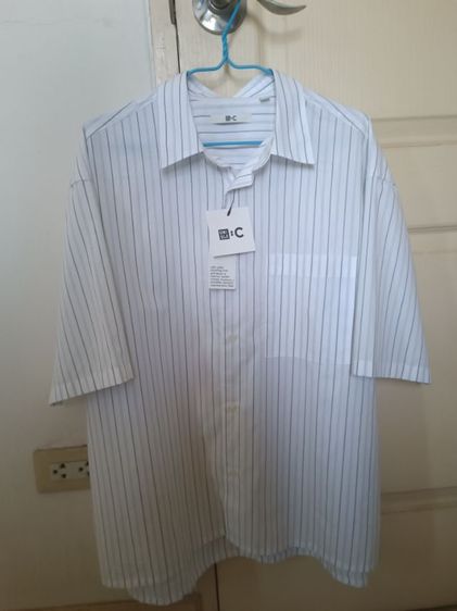 UNIQLO เสื้อเชิ้ตทรงหลวม แขนสั้น ไซส์ M สีขาว Off White ลายทาง รูปที่ 11