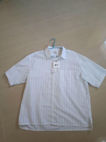 UNIQLO เสื้อเชิ้ตทรงหลวม แขนสั้น ไซส์ M สีขาว Off White ลายทาง รูปที่ 5