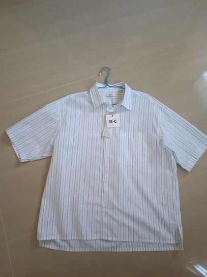 UNIQLO เสื้อเชิ้ตทรงหลวม แขนสั้น ไซส์ M สีขาว Off White ลายทาง รูปที่ 6