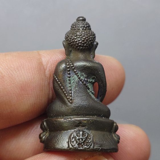 พระกริ่งคุ้มเกล้า (กริ่งศิรากาศ หน้าจีน ก้นถ้วย) เนื้อนวะโลหะ หายาก พ.ศ.2524 หายาก รูปที่ 2