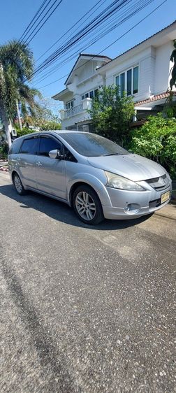 รถ Mitsubishi Space Wagon 2.4 GT สี บรอนซ์เงิน