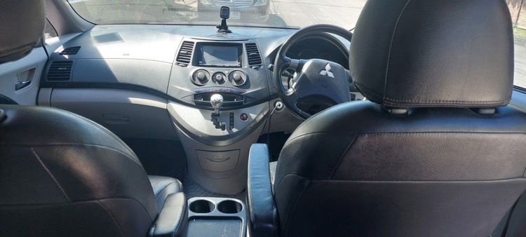 Mitsubishi Space Wagon 2010 2.4 GT Utility-car เบนซิน ไม่ติดแก๊ส เกียร์อัตโนมัติ บรอนซ์เงิน รูปที่ 4