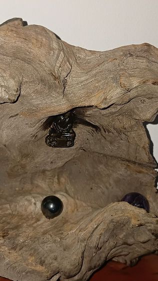 ฐานไม้สัก รากไม้พยุง พุทธปฏิมากรรม ตามภาพ รูปที่ 18