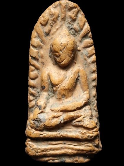 พระรอดลำพูนพิมพ์ใหญ่ครับ