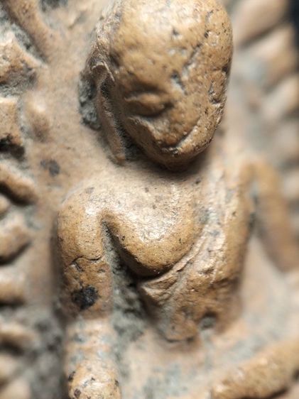 พระรอดลำพูนพิมพ์ใหญ่ครับ รูปที่ 7