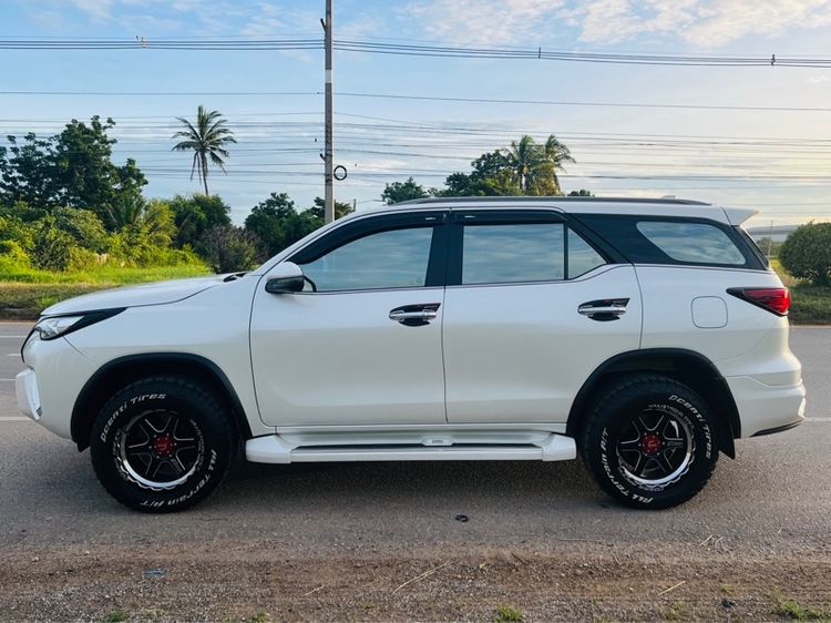 Toyota Fortuner 2017 2.4 V 4WD ดีเซล ไม่ติดแก๊ส เกียร์อัตโนมัติ ขาว รูปที่ 4