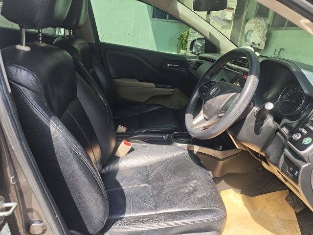 Honda City 2015 1.5 V Plus i-VTEC Sedan เบนซิน ไม่ติดแก๊ส เกียร์อัตโนมัติ เทา รูปที่ 4