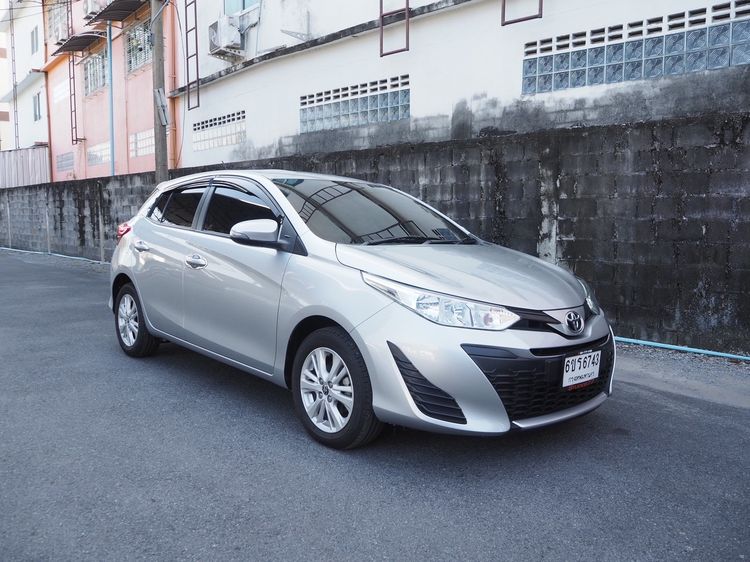 Toyota Yaris 2019 1.5 E Sedan เบนซิน ไม่ติดแก๊ส เกียร์อัตโนมัติ บรอนซ์เงิน