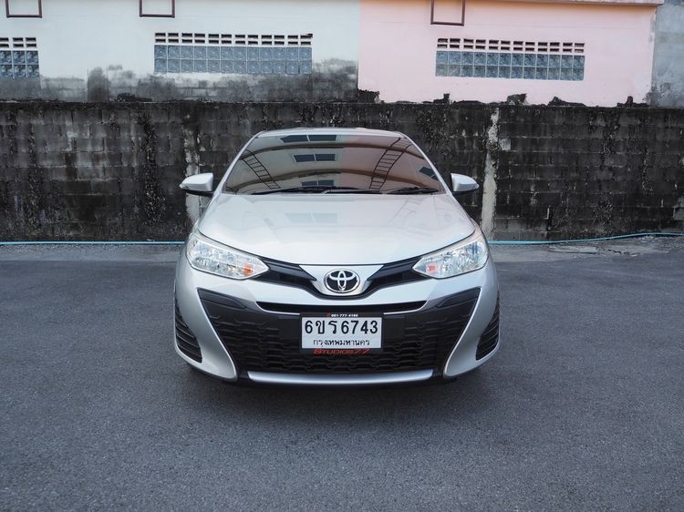 Toyota Yaris 2019 1.5 E Sedan เบนซิน ไม่ติดแก๊ส เกียร์อัตโนมัติ บรอนซ์เงิน รูปที่ 3
