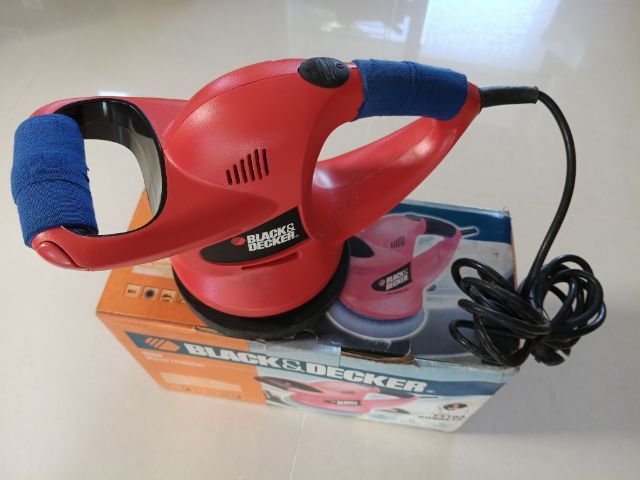 เครื่องขัดสี Black and Decker