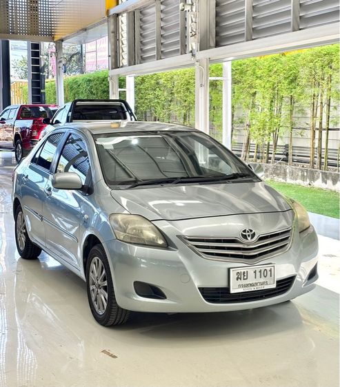 รถ Toyota Vios 1.5 E สี เทา