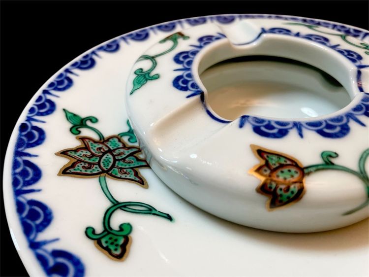 ที่เขี่ยบุหรี่กระเบื้อง รูปที่ 4