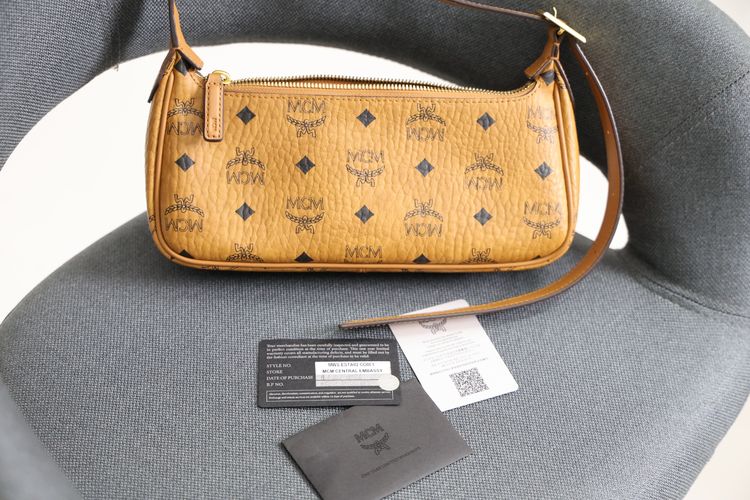 กระเป๋า MCM  รูปที่ 8