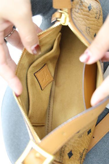 กระเป๋า MCM  รูปที่ 7