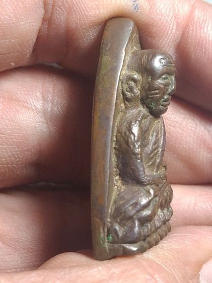 หลวงปู่ทวดหลังเตารีดเนื้อนวะวัดช้างให้ปี 05 รูปที่ 3