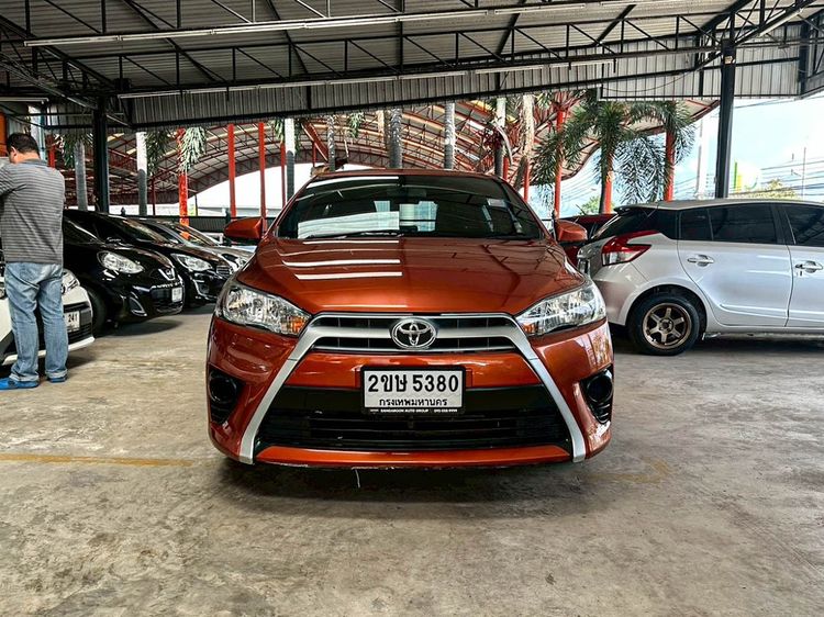 Toyota Yaris 2014 1.2 E Sedan เบนซิน ไม่ติดแก๊ส เกียร์อัตโนมัติ แดง รูปที่ 2