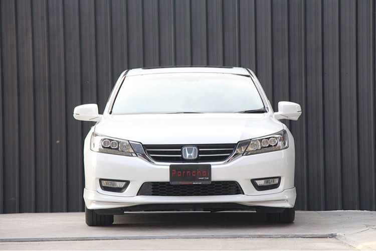 Honda Accord 2013 2.4 Tech Sedan เบนซิน ไม่ติดแก๊ส เกียร์อัตโนมัติ ขาว รูปที่ 2