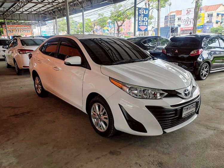 Toyota Yaris ATIV 2018 1.2 E Sedan เบนซิน ไม่ติดแก๊ส เกียร์อัตโนมัติ ขาว รูปที่ 3