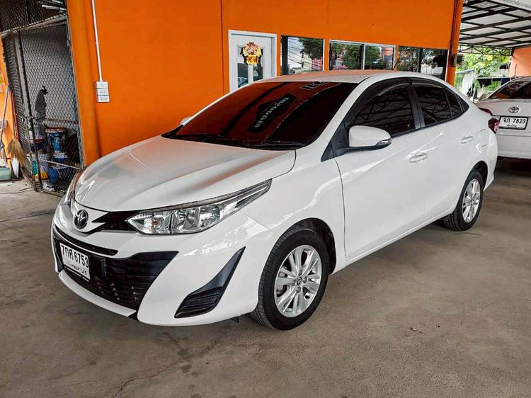 Toyota Yaris ATIV 2018 1.2 E Sedan เบนซิน ไม่ติดแก๊ส เกียร์อัตโนมัติ ขาว