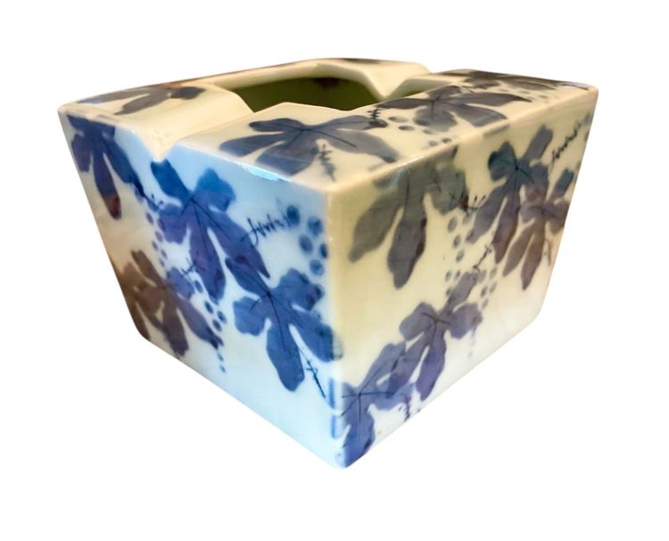 ของตกแต่งบ้านอื่นๆ ที่เขี่ยบุหรี่กระเบื้อง