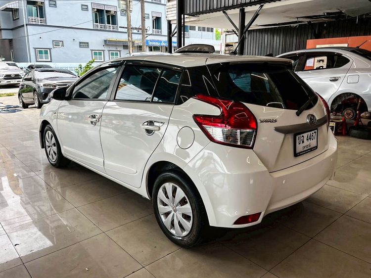 Toyota Yaris 2013 1.2 E Sedan เบนซิน ไม่ติดแก๊ส เกียร์อัตโนมัติ ขาว รูปที่ 4