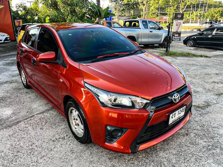 Toyota Yaris 2014 1.2 J Sedan เบนซิน ไม่ติดแก๊ส เกียร์อัตโนมัติ แดง รูปที่ 3