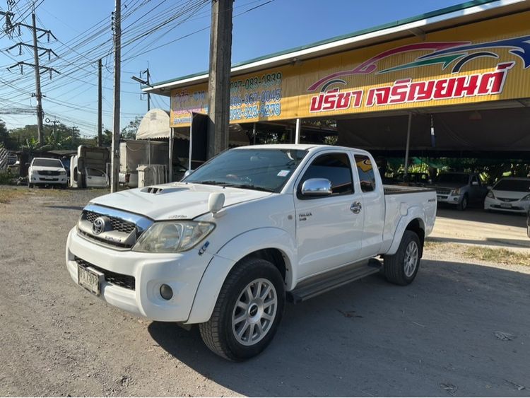 รถ Toyota Hilux Vigo 2.5 E Prerunner VN Turbo สี ขาว