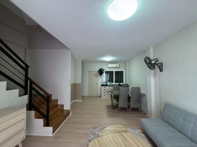 ตกแต่งครบ ขายทาวน์โฮม 3 ชั้น โครงการซีบิส โฮม เทิดราชัน–ดอนเมือง รูปที่ 4