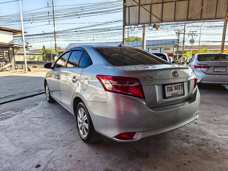 Toyota Vios 2016 1.5 E Sedan เบนซิน ไม่ติดแก๊ส เกียร์อัตโนมัติ เงิน รูปที่ 4