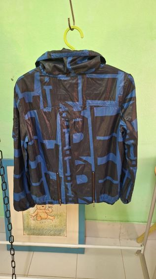 เสื้อแจ็คเก็ตลายกราฟฟิก รูปที่ 2