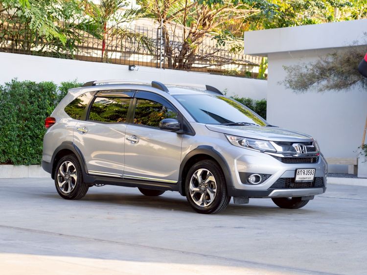 รถ Honda BR-V 1.5 SV สี เงิน