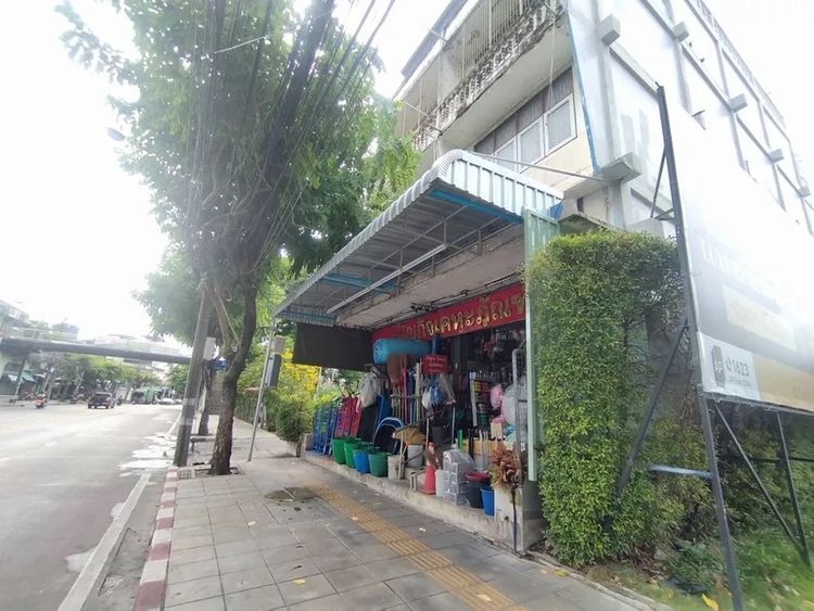 ขายอาคารพาณิชย์ 2 คูหา 3.5 ชั้น อ่อนนุช 21 ทำเลทอง เหมาะทำธุรกิจ ราคาพิเศษ