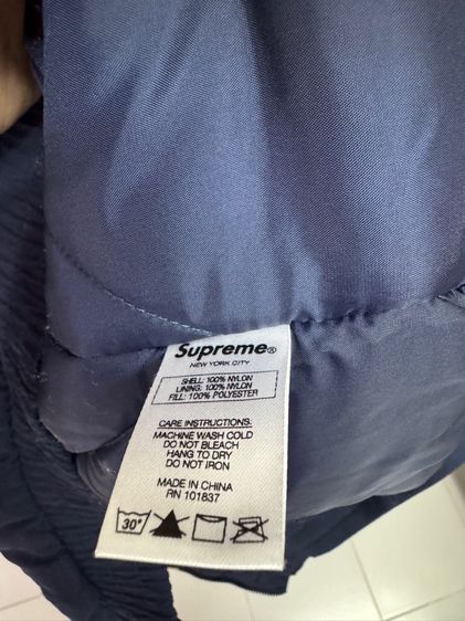 Supreme puffer hockey pullover และ shoulder bag ss17 magenta รูปที่ 4