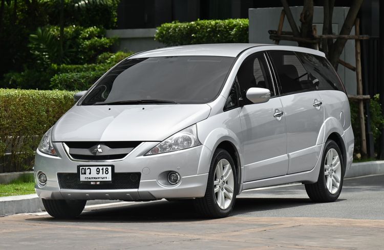 รถ Mitsubishi Space Wagon 2.4 GT สี เทา