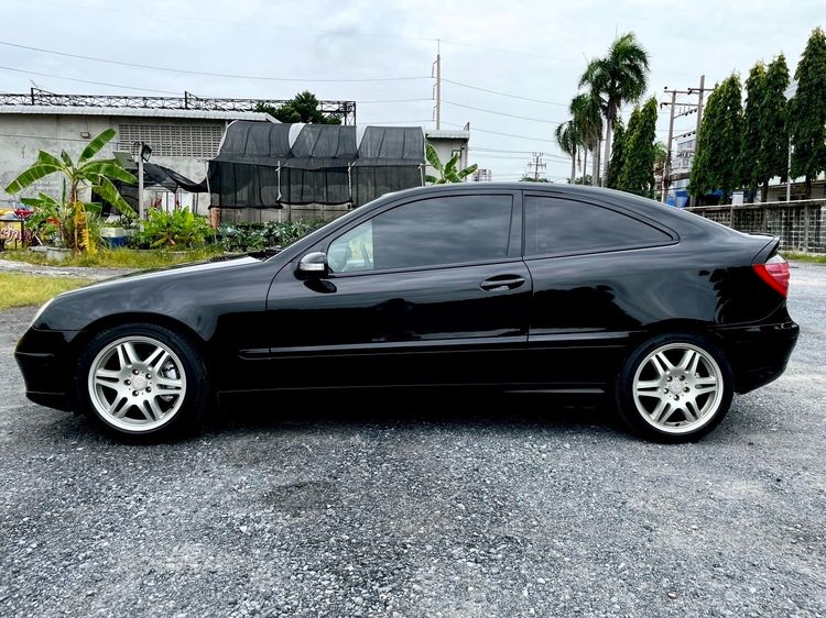 Mercedes-Benz C-Class 2004 C230 Kompressor Sedan เบนซิน ไม่ติดแก๊ส เกียร์อัตโนมัติ ดำ รูปที่ 4