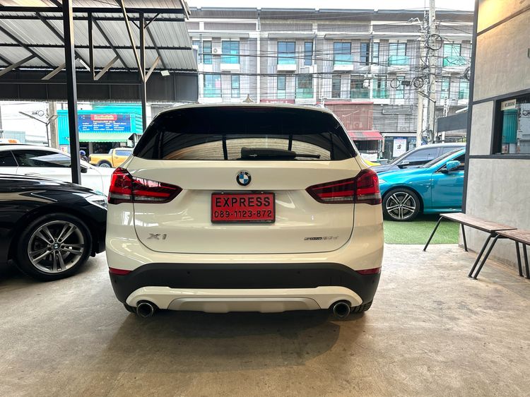 BMW X1 2022 2.0 sDrive20d xLine Utility-car ดีเซล ไม่ติดแก๊ส เกียร์อัตโนมัติ ขาว รูปที่ 3