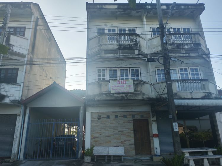 ขายตึกอาคารพาณิชย์2คูหามีโรงจอดรถพร้อมโฉนด 50.1 ตร.ว. 