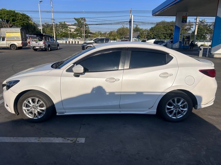 Mazda Mazda 2 2016 1.3 Skyactiv-G Sedan เบนซิน ไม่ติดแก๊ส เกียร์อัตโนมัติ ดำ รูปที่ 3