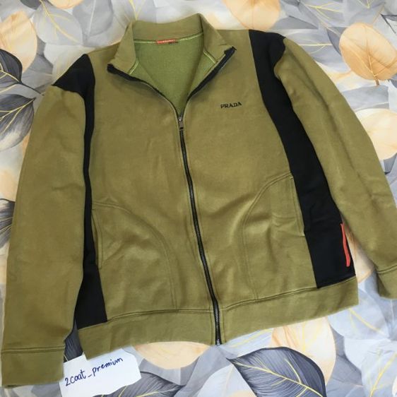 Prada Sport เสื้อแจ็คเก็ตกันหนาว สีเขียวขี้ม้า ดีไซน์สปอร์ตคลาสสิก สภาพนางฟ้า รูปที่ 6