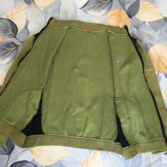 Prada Sport เสื้อแจ็คเก็ตกันหนาว สีเขียวขี้ม้า ดีไซน์สปอร์ตคลาสสิก สภาพนางฟ้า รูปที่ 10