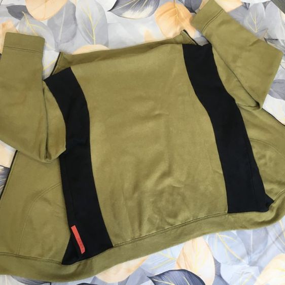 Prada Sport เสื้อแจ็คเก็ตกันหนาว สีเขียวขี้ม้า ดีไซน์สปอร์ตคลาสสิก สภาพนางฟ้า รูปที่ 14