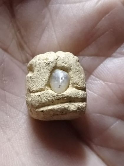 ปิดตาล้มลุก 