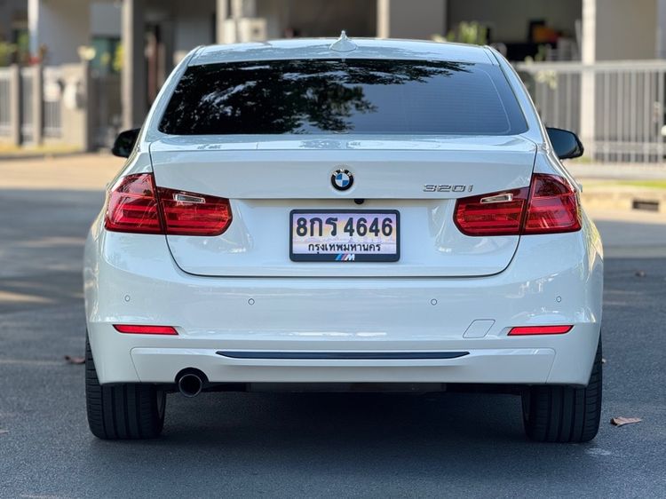 BMW Series 3 2015 320i Sedan เบนซิน ไม่ติดแก๊ส เกียร์อัตโนมัติ ขาว รูปที่ 4