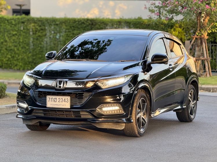 รถ Honda HR-V 1.8 RS สี ดำ