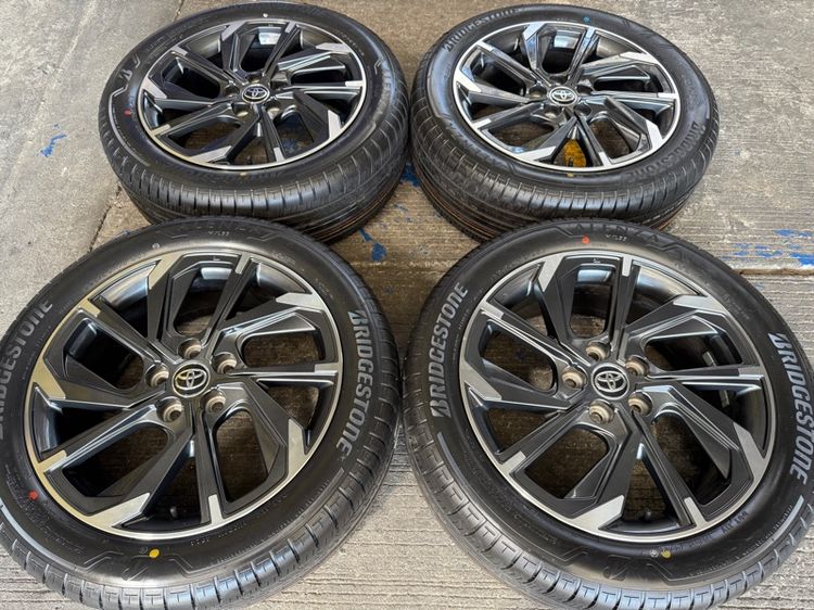 Toyota Corolla Cross GR Sport 18 นิ้ว Top 🛞 รูปที่ 2