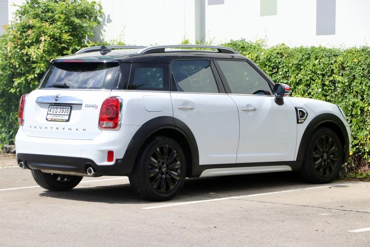 Mini COUNTRYMAN 2020 2.0 S Sedan เบนซิน ไม่ติดแก๊ส เกียร์อัตโนมัติ ขาว รูปที่ 4