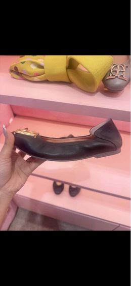 รองเท้า รูปที่ 2