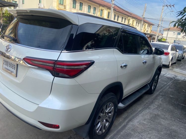 Toyota Fortuner 2021 2.4 G Sedan ดีเซล เกียร์อัตโนมัติ ขาว รูปที่ 3